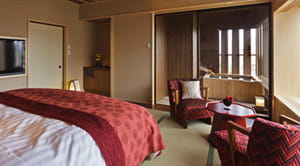 Chambre de style japonais avec lits 2 personnes